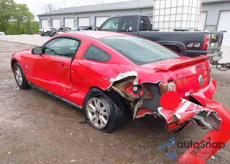 2009 Ford Mustang V6/V6 Premium z USA, uszkodzony, nr VIN 1ZVHT80N195136252